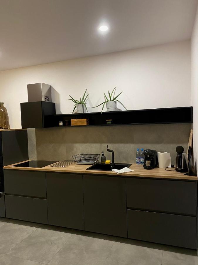 Apartman Anna โคมาร์โน ภายนอก รูปภาพ